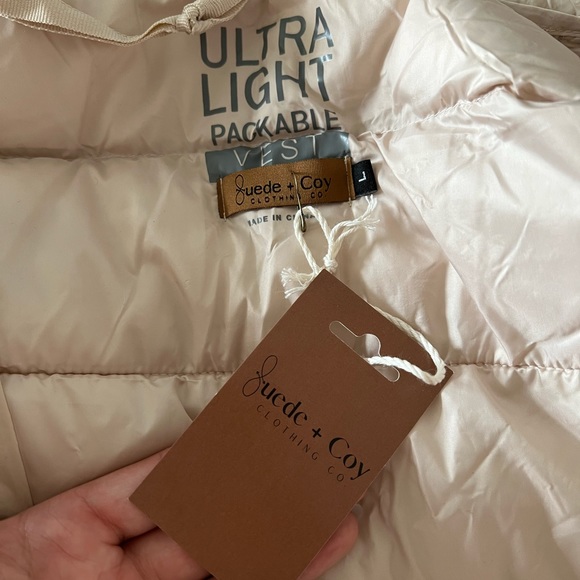 Cream Puffer Vest - Picture 7 of 8